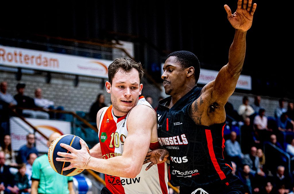 Maik Bouwer constante factor bij Zeeuw & Zeeuw Feyenoord Basketball